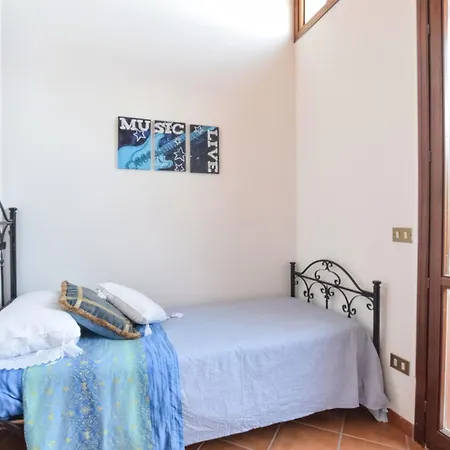 4 Bedroom Stunning In Casa vacanze Trabia