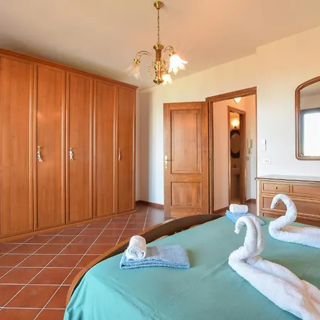 4 Bedroom Stunning In * Trabia